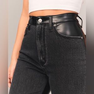 Abercrombie - Jean/leather Ultra High Rise Ankle Straight leg